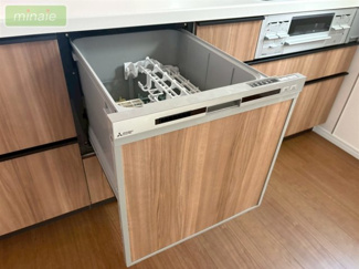 【キッチン】 | ショッピングモール近く　食洗機付　LDK19帖　1号棟　浜町 | 同タイプ　上質感あふれるスタイリッシュキッチン