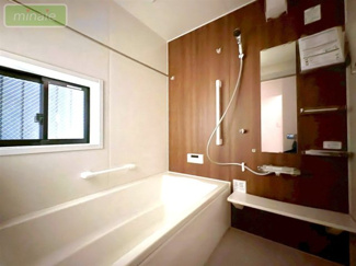 【浴室】 | ショッピングモール近く　食洗機付　LDK19帖　1号棟　浜町 | 同タイプ　ゆったり入れる快適バスルーム