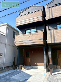 【前面道路含む現地写真】 | ショッピングモール近く　食洗機付　LDK19帖　1号棟　浜町 | 販売現地
スタイリッシュな外観でゆったりした空間が魅力的です♪　　