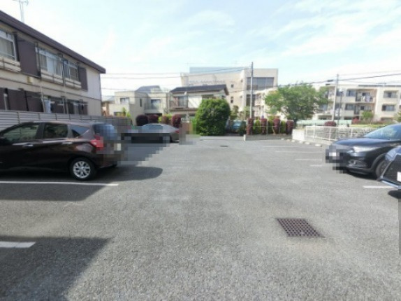 Ｌｏ・ｈｏｕｓｅ　Ｓｔｙｌｅの駐車場