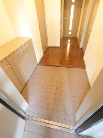 テレパレス西千葉の玄関