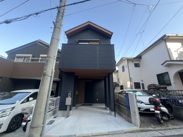 コンパクトながらにいい感じ！無駄のない間取りがGOOD！【鶴見区東寺尾３丁目新築戸建】