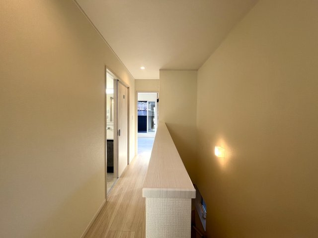 コンパクトながらにいい感じ！無駄のない間取りがGOOD！【鶴見区東寺尾３丁目新築戸建】の内装|過ごしやすい室内です