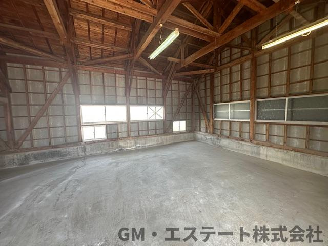 宮崎市大字熊野　倉庫の内装