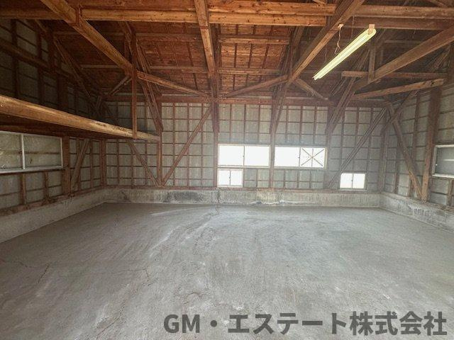 宮崎市大字熊野　倉庫の内装
