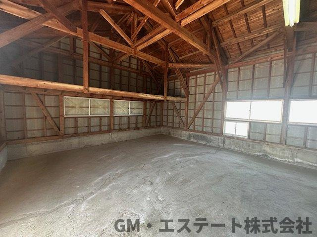 宮崎市大字熊野　倉庫の内装