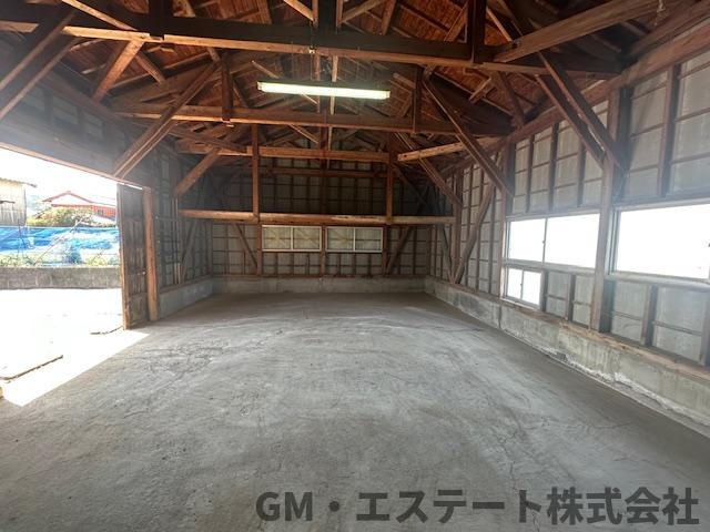 宮崎市大字熊野　倉庫の内装