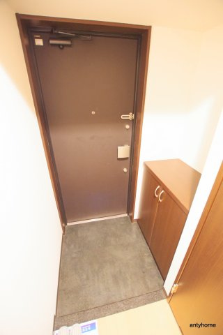 クレイルタワー　仲介手数料無料の玄関