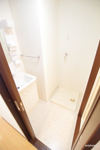 クレイルタワー　仲介手数料無料の洗面所