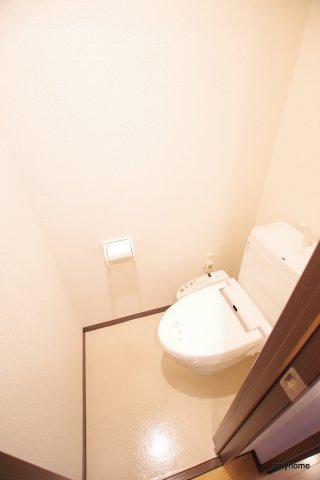 クレイルタワー　仲介手数料無料のトイレ