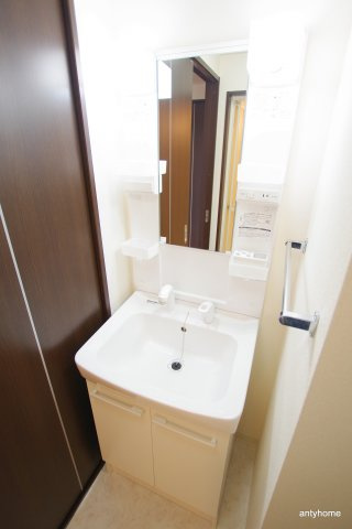 クレイルタワー　仲介手数料無料の洗面所