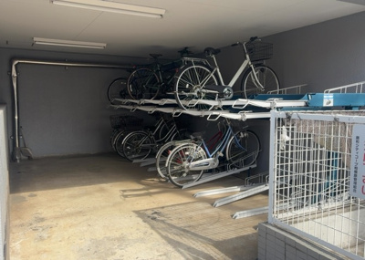 【駐輪場】 | 藤和シティコープ相模原 | マンションの駐輪場は、事前に空きがあるか確認を取ると安心です。せっかく入居したのに駐輪スペースがない！なんてことになったら大変ですよね。そこで、内見時や購入前にはまず事前に確認しておくと良いでしょう。