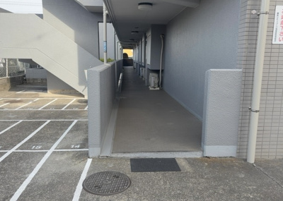 【その他共用部分】 | 藤和シティコープ相模原 | 共有部分は、住民なら誰もが使える設備のこと。例えば駐車場やエレベーター、インターネット設備、セキュリティ設備などがあります。他にも、マンションの廊下・外部階段やエントランス・ゴミ置き場などがあります。