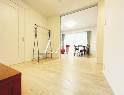 【居間・リビング】 | ピッコロ白山 | 洋室のお部屋です（モデルルームです）