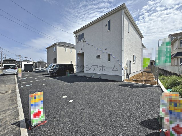 飯能市双柳・全4棟　新築一戸建　1号棟　～駐車並列3台分～の駐車場|カースペース並列3台