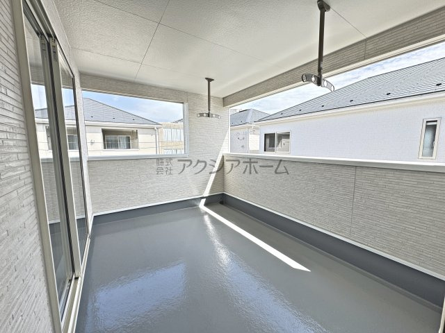 飯能市双柳・全4棟　新築一戸建　1号棟　～駐車並列3台分～のバルコニー