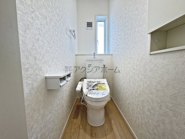 飯能市双柳・全4棟　新築一戸建　1号棟　～駐車並列3台分～のトイレ