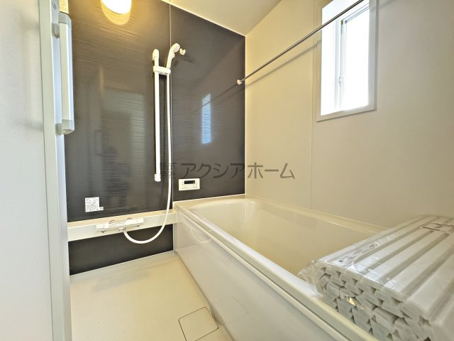 飯能市双柳・全4棟　新築一戸建　1号棟　～駐車並列3台分～の浴室|1坪タイプのユニットバス