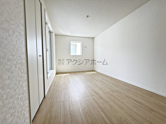 飯能市双柳・全4棟　新築一戸建　1号棟　～駐車並列3台分～の寝室|2F洋室8.2帖