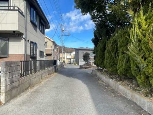 日の出町平井　中古戸建のその他|前面道路