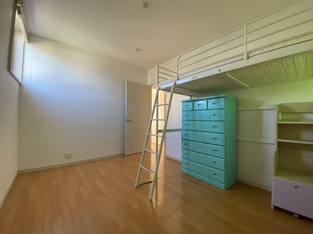 宮崎市青島西の子供部屋