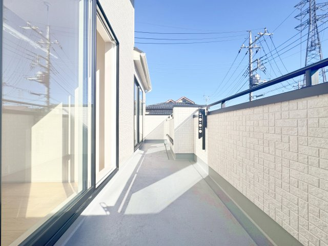 草加市遊馬町　限定１邸のバルコニー|南向きの陽当たり良好バルコニー！　