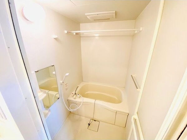 エントピアヤダⅡの浴室|お風呂で日々の疲れを落としましょう