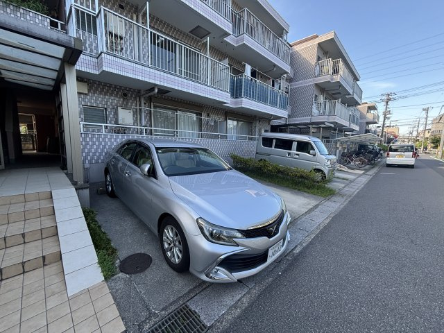サンシティ南行徳Ⅲの駐車場