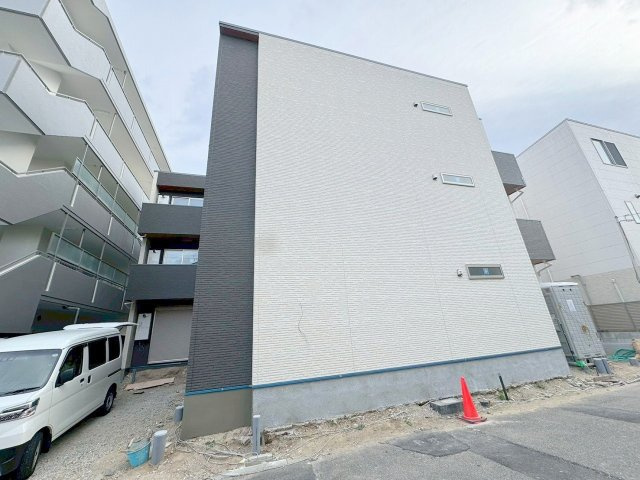 PISTA豊里の外観