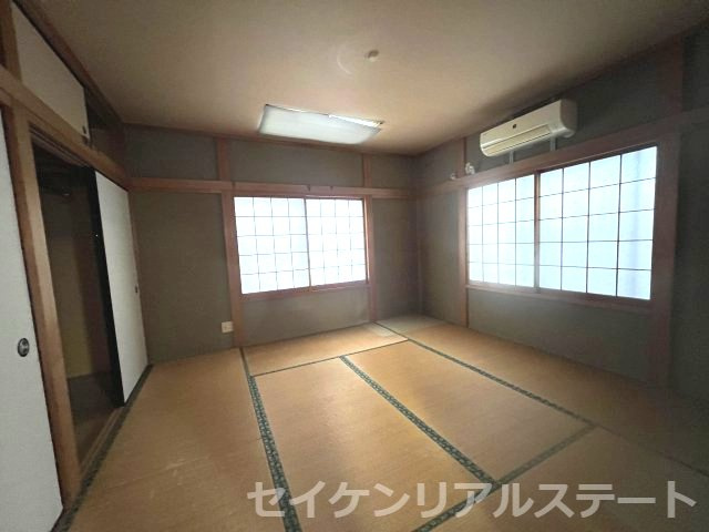 東淵野辺４丁目　中古戸建の洋室|使い勝手のいい洋室です