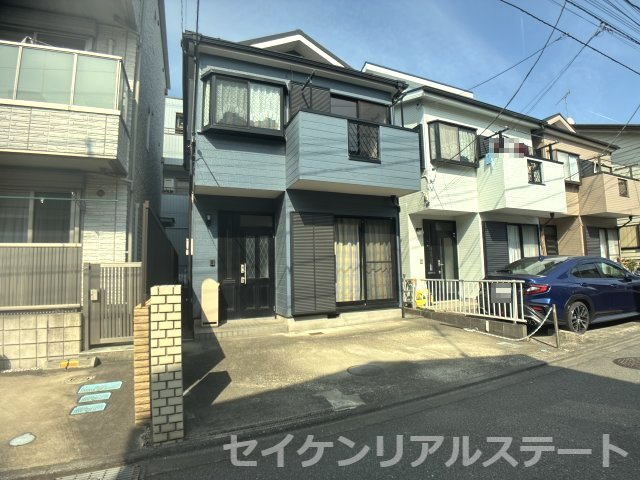 東淵野辺４丁目　中古戸建の前面道路含む現地写真|2022年外壁塗装工事済み