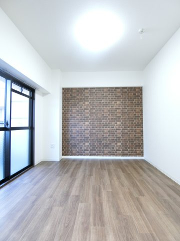 フロレアール・ジーアの洋室