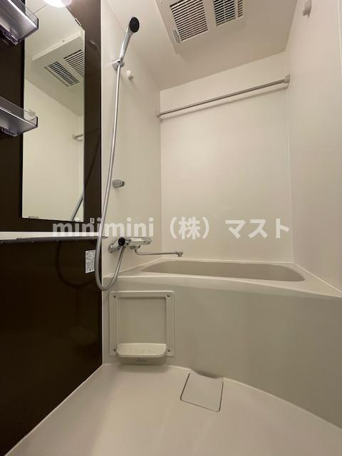 ファーストフィオーレ難波南アルマの浴室|別部屋参考写真