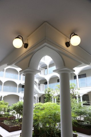 カルパティア市ヶ谷のエントランス