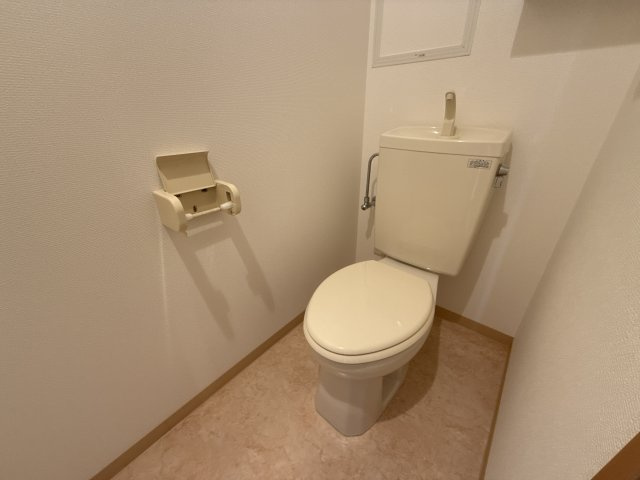 姫路市飾磨区中島１丁目のハイツのトイレ