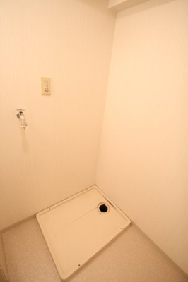 【その他】 | カーサー・ウチノ | 室内洗濯機置き場　※同建物ほかのお部屋の写真です。