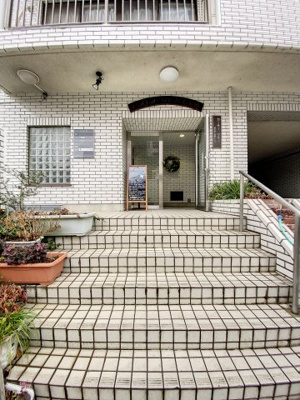 【エントランス】 | カーサー・ウチノ