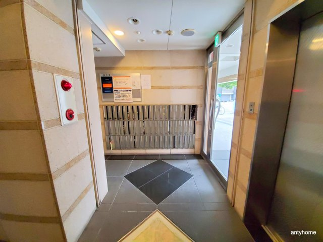 SERENiTE-04　仲介手数料無料のロビー