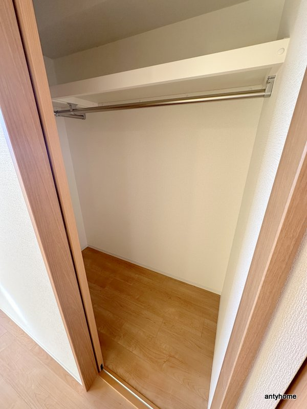 SERENiTE-04　仲介手数料無料の収納