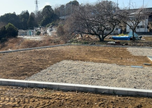 【外観】 | 物件の詳細については、現地を見てわかること以外に、役所や法務局などで調べないとわからないことがあります。そのため、現地に行く場合は、もしこの物件を買ったらどのような生活ができるかをイメージしましょう。