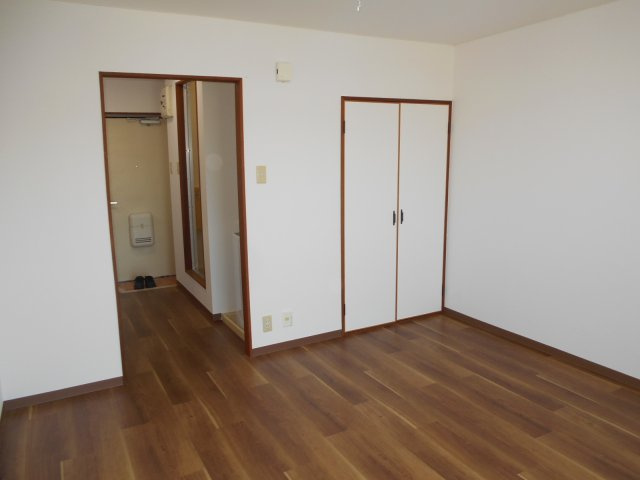 【洋室】 | メゾン津名