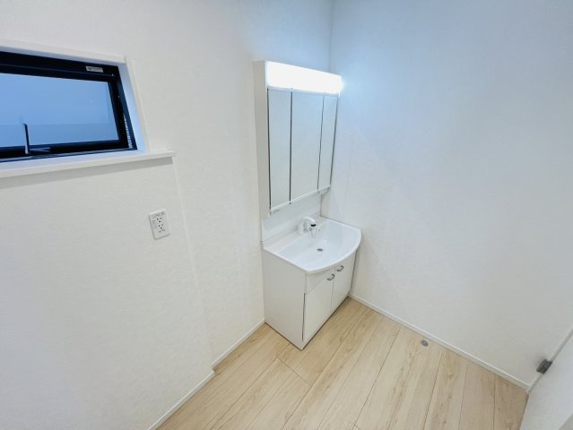 高浜市向山町6丁目2-141、2-41『仲介手数料無料』新築一戸建て・建売の独立洗面台