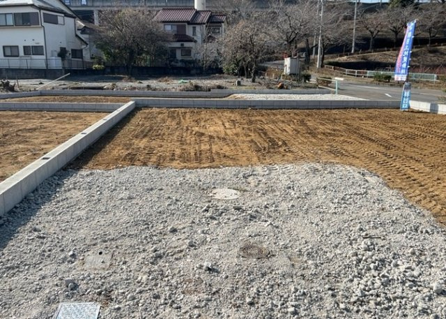 【外観】 | 物件の詳細については、現地を見てわかること以外に、役所や法務局などで調べないとわからないことがあります。そのため、現地に行く場合は、もしこの物件を買ったらどのような生活ができるかをイメージしましょう。