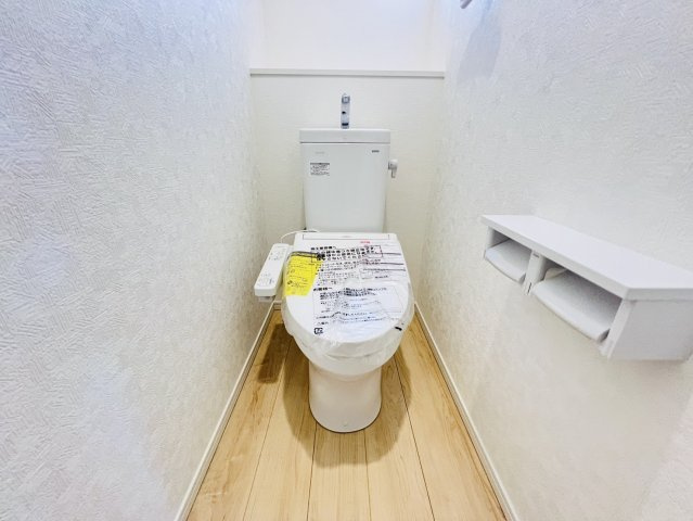 高浜市向山町6丁目2-141、2-41『仲介手数料無料』新築一戸建て・建売のトイレ