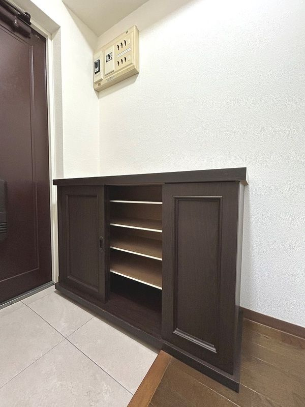 メゾンドサンクⅡの玄関