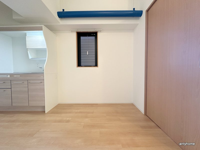 SERENiTE-04　仲介手数料無料の居間・リビング