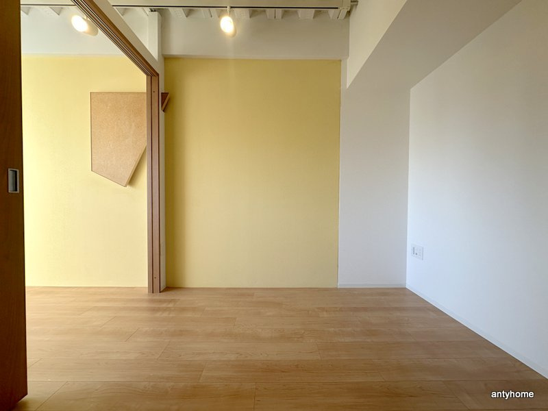 SERENiTE-04　仲介手数料無料の居間・リビング