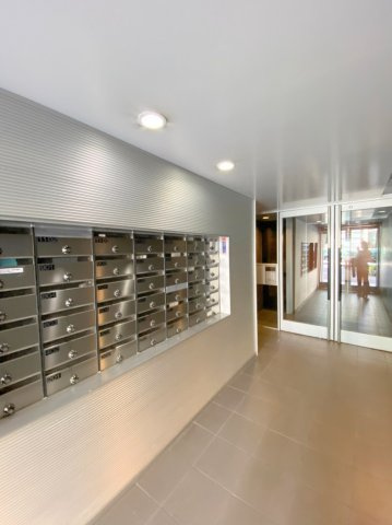 【エントランス】