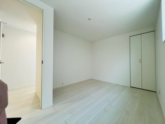 【洋室】 | 練馬区羽沢２丁目　新築戸建て | 寝室や子ども部屋など、多目的に使える洋室です