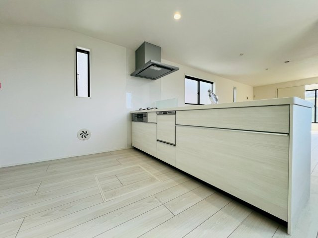 【キッチン】 | 練馬区羽沢２丁目　新築戸建て | 調理動線に配慮された、毎日の家事がはかどるキッチン